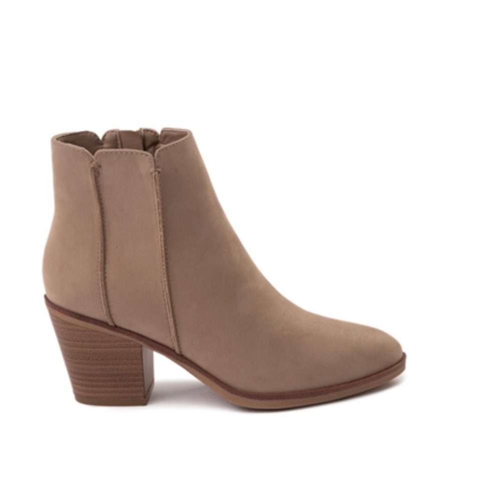 Brand New Women Boots